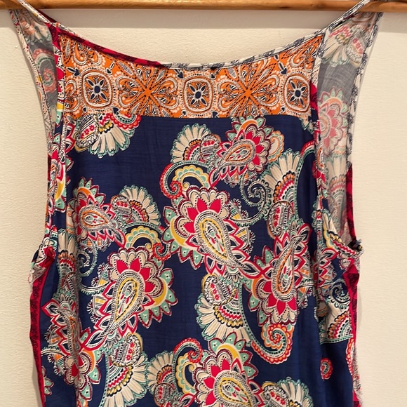 Reene C. Women’s Paisley Patterned Tank Top. - Picture 6 of 8